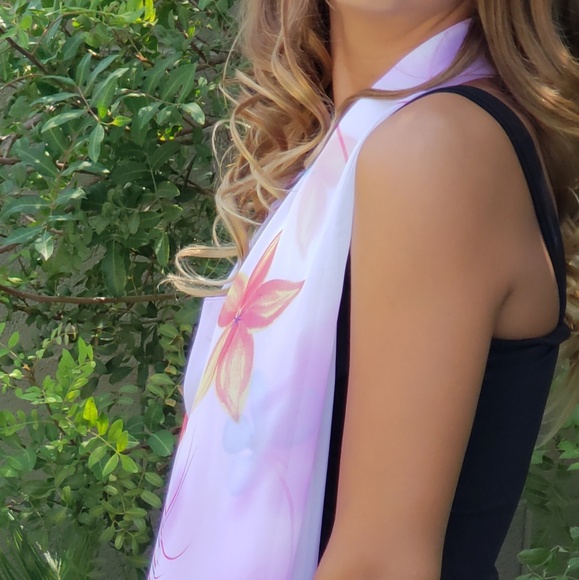 Coverup - Purples - Picture 3 of 4